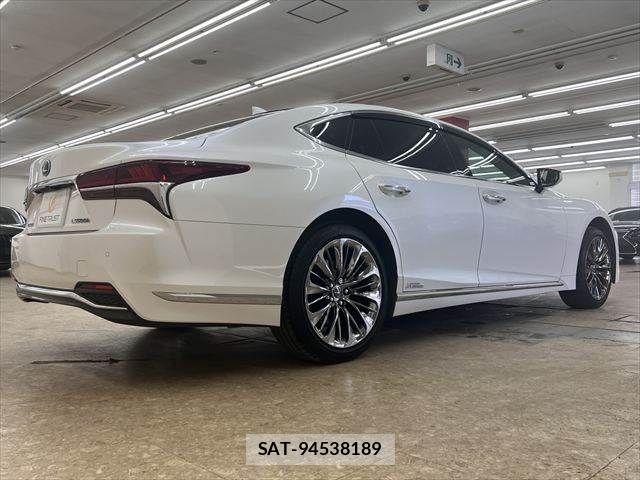 Lexus LS 2017-12 8315191-15