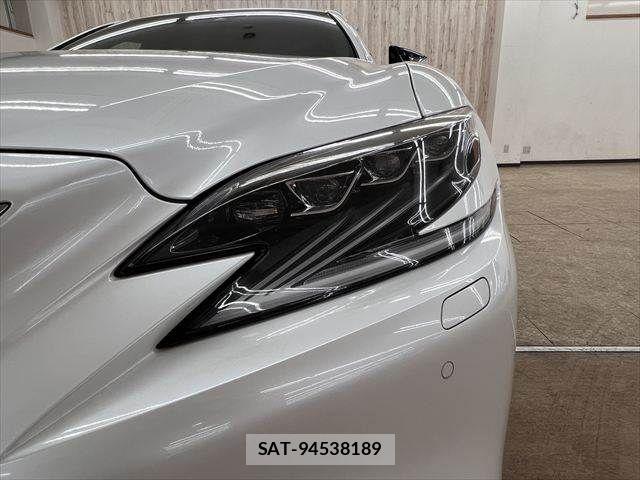Lexus LS 2017-12 8315191-18