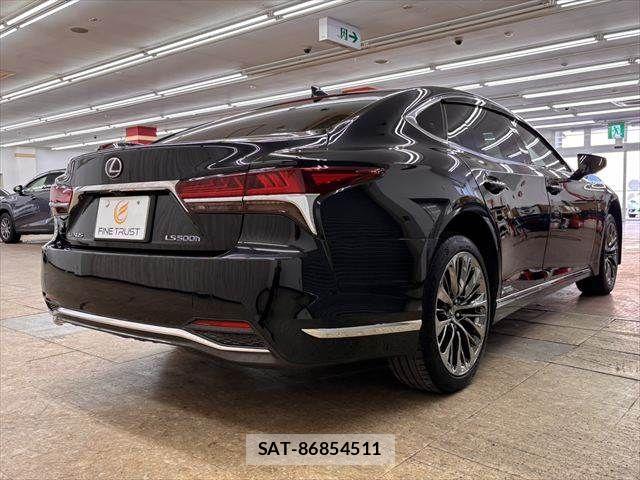 Lexus LS 2018-03 8336566-14