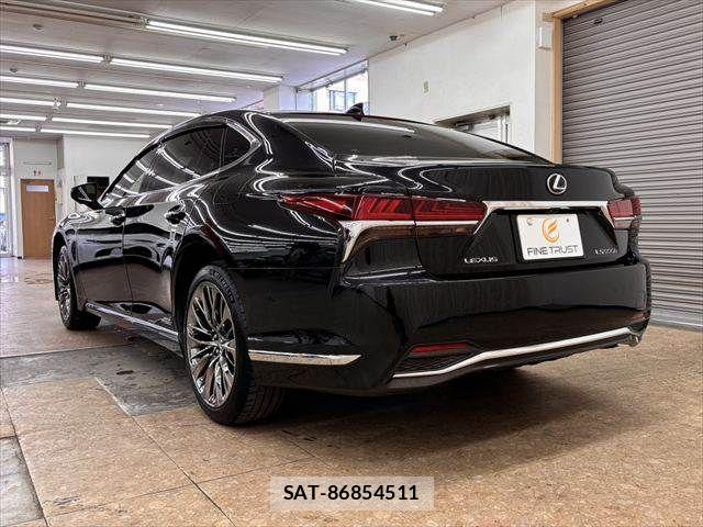 Lexus LS 2018-03 8336566-15