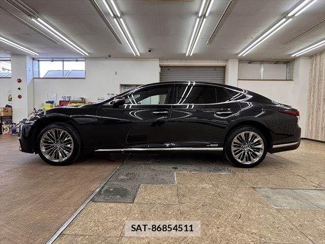 Lexus LS 2018-03 8336566-16