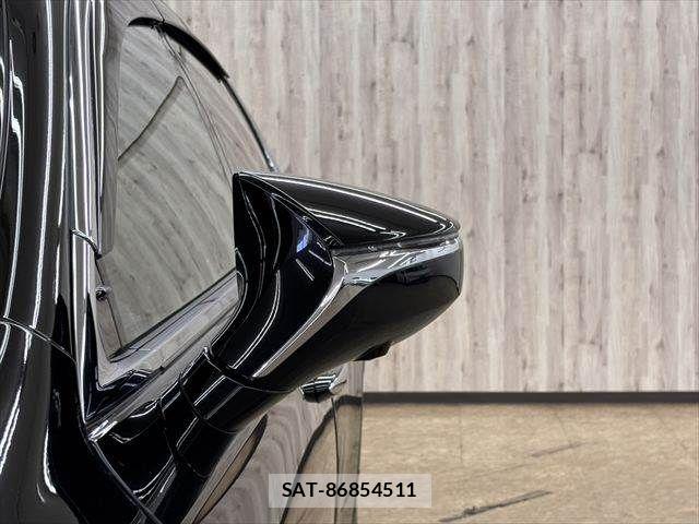 Lexus LS 2018-03 8336566-19