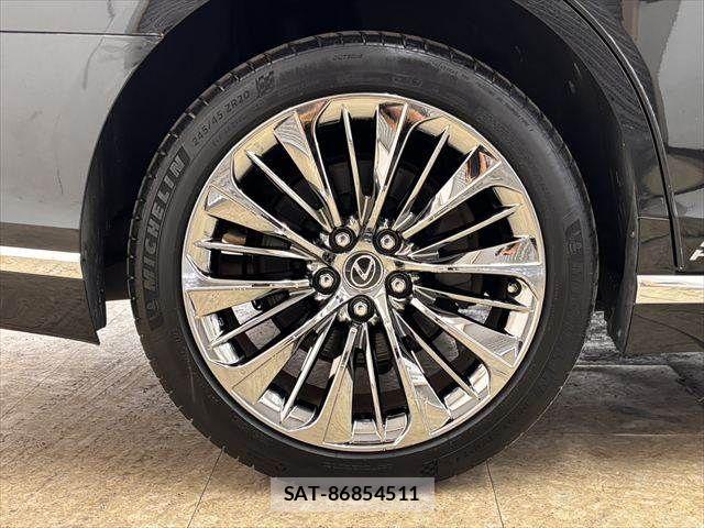 Lexus LS 2018-03 8336566-21