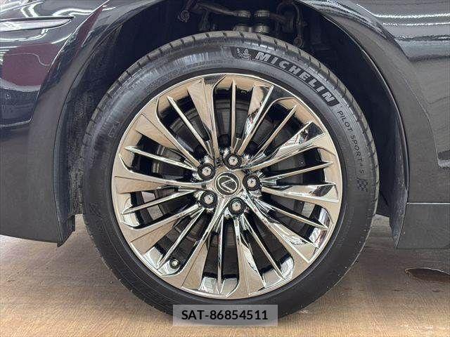 Lexus LS 2018-03 8336566-23