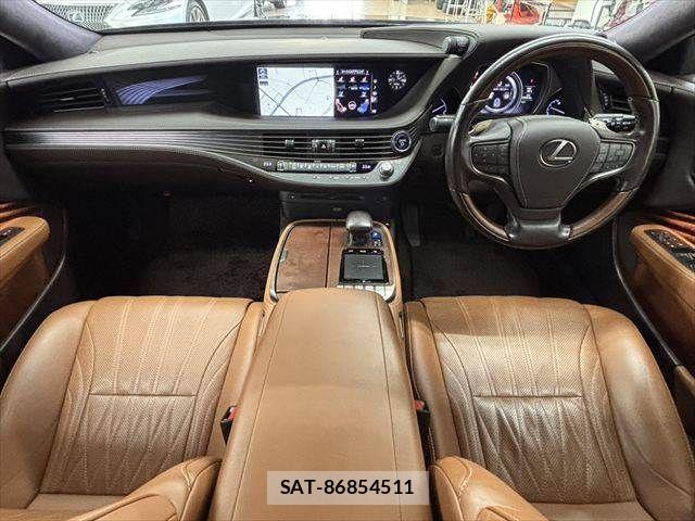 Lexus LS 2018-03 8336566-2
