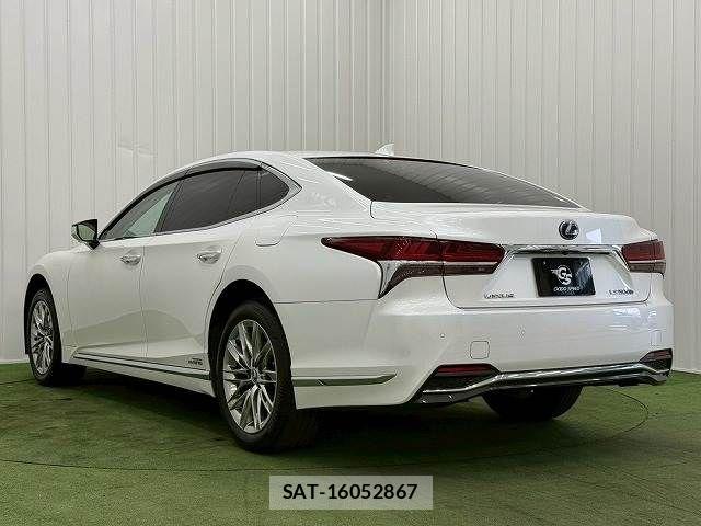 Lexus LS 2017-11 8336564-16