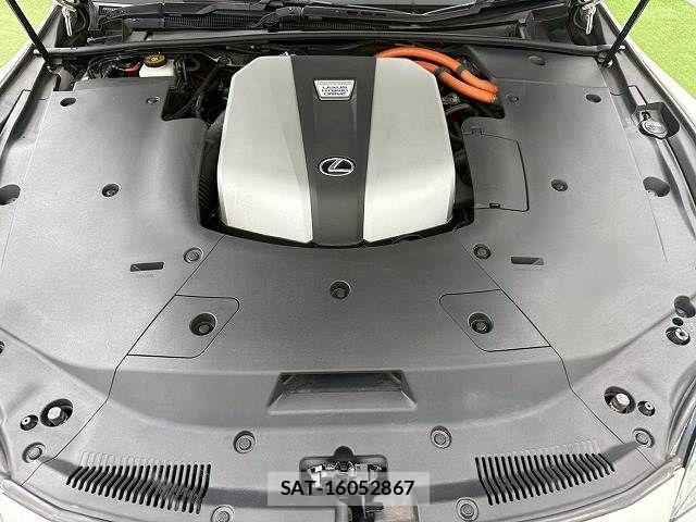 Lexus LS 2017-11 8336564-19