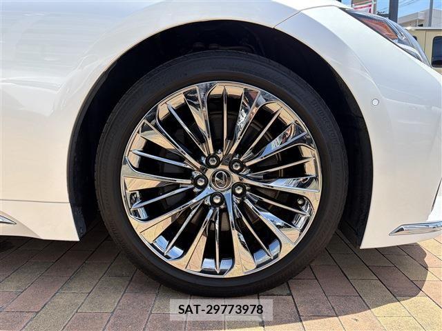 Lexus LS 2021-07 8366741-9