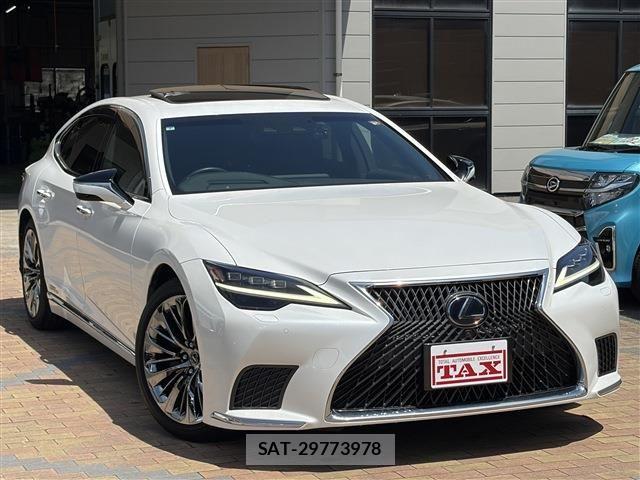 Lexus LS 2021-07 8366741-1