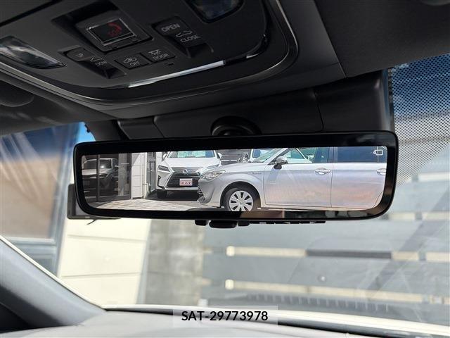 Lexus LS 2021-07 8366741-27
