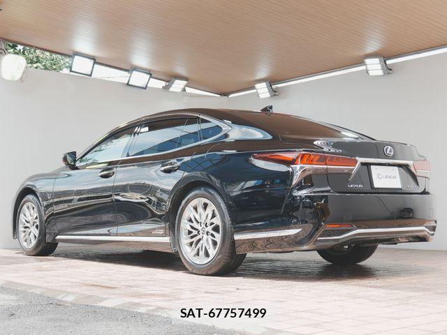 Lexus LS 2018-03 8366744-18