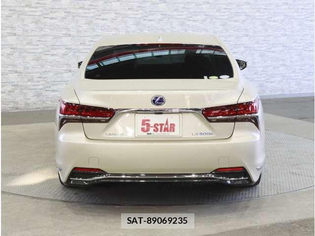 Lexus LS 2019-04 8366742-14