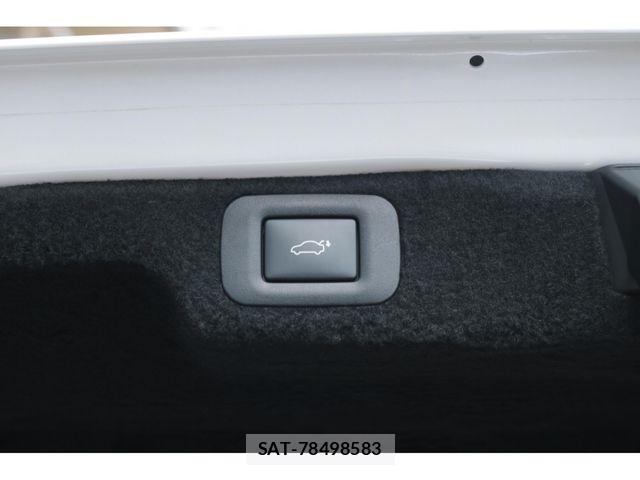 Lexus LS 2020-12 8438353-29