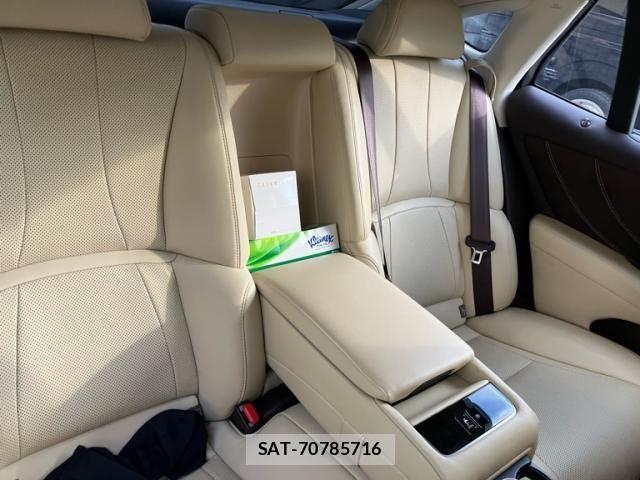 Lexus LS 2019-10 8525540-14