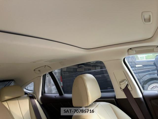 Lexus LS 2019-10 8525540-15