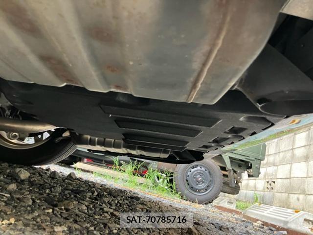 Lexus LS 2019-10 8525540-4