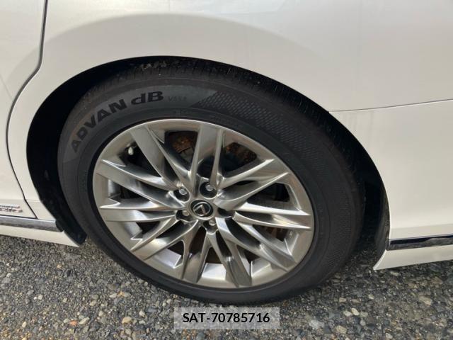 Lexus LS 2019-10 8525540-7