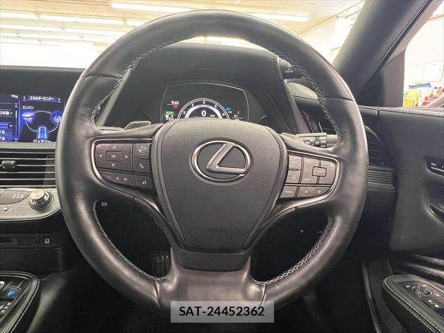 Lexus LS 2019-07 8627482-9