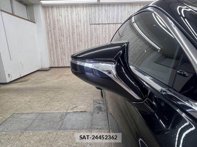 Lexus LS 2019-07 8627482-22