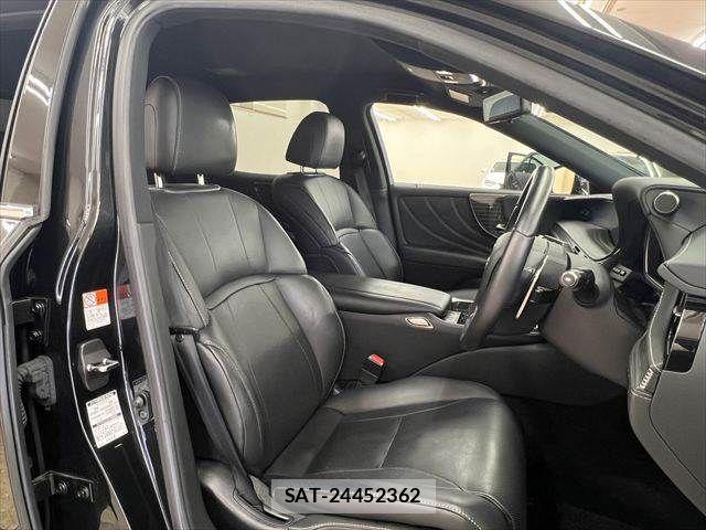 Lexus LS 2019-07 8627482-6