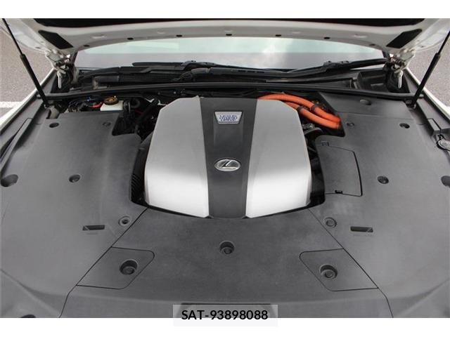 Lexus LS 2017-12 8666404-29