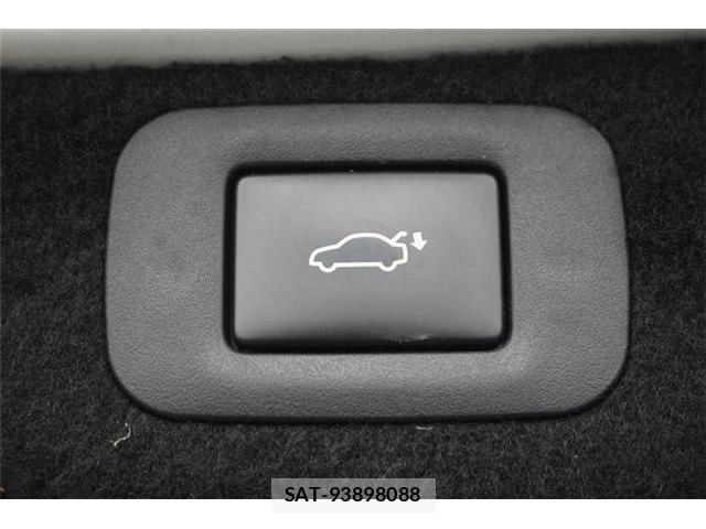 Lexus LS 2017-12 8666404-6