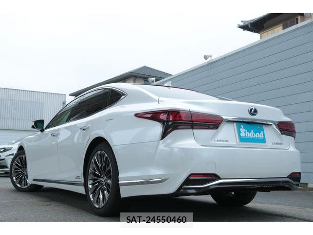 Lexus LS 2021-10 8666403-1