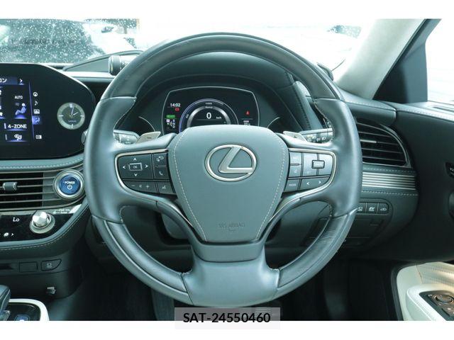 Lexus LS 2021-10 8666403-22