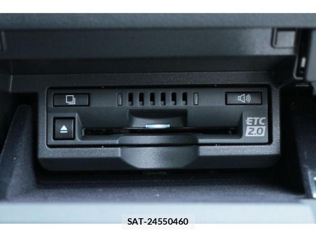 Lexus LS 2021-10 8666403-27