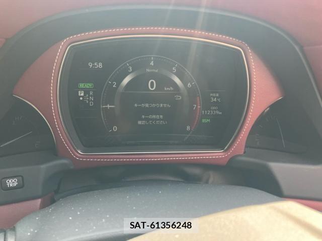 Lexus LS 2017-11 8666402-18