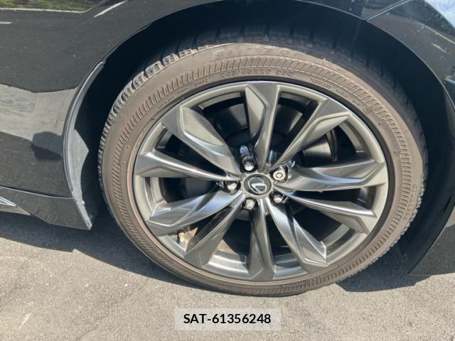 Lexus LS 2017-11 8666402-2