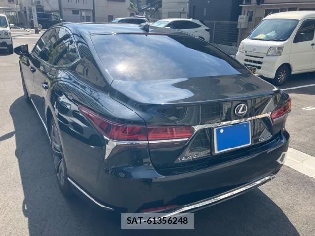 Lexus LS 2017-11 8666402-5