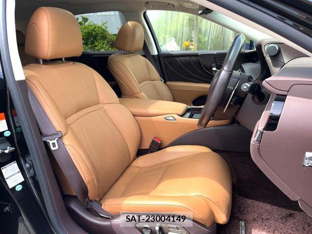 Lexus LS 2018-03 8829964-11