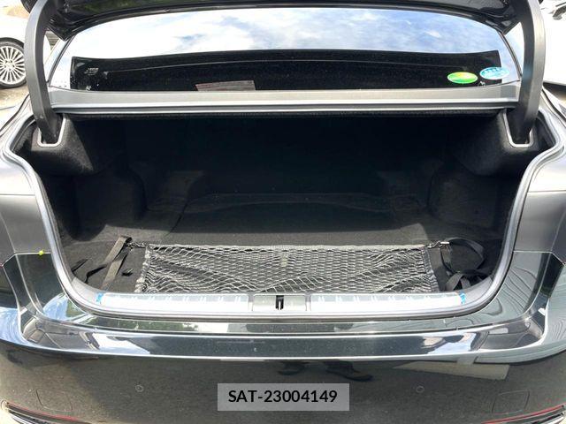 Lexus LS 2018-03 8829964-13