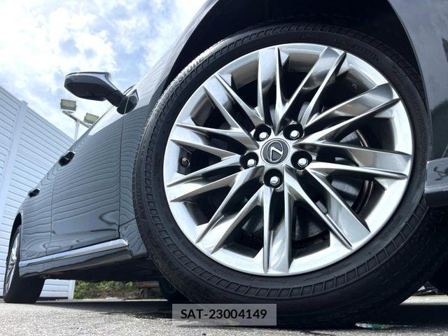 Lexus LS 2018-03 8829964-17