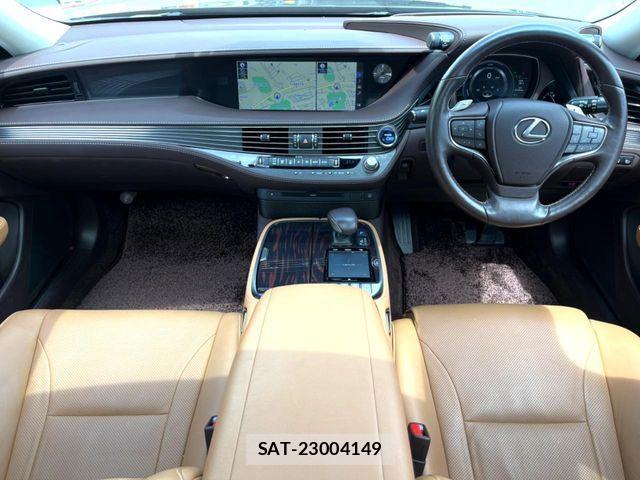 Lexus LS 2018-03 8829964-1