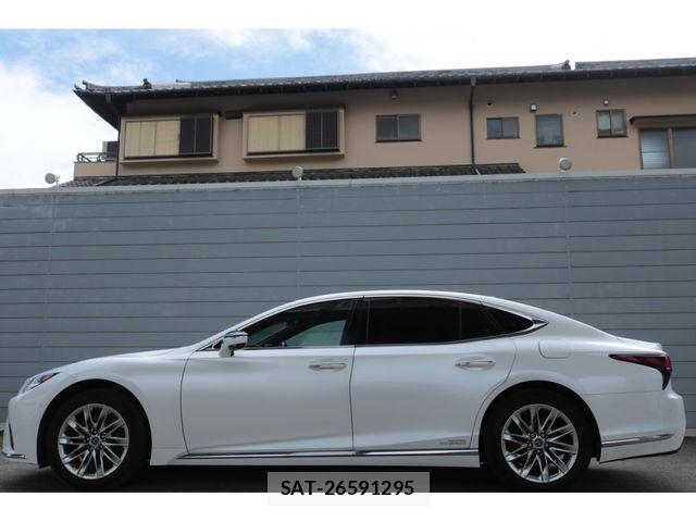 Lexus LS 2021-05 8880515-12