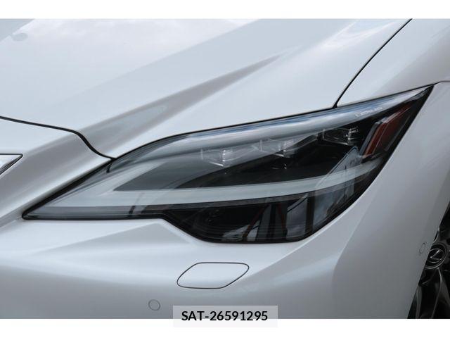 Lexus LS 2021-05 8880515-13
