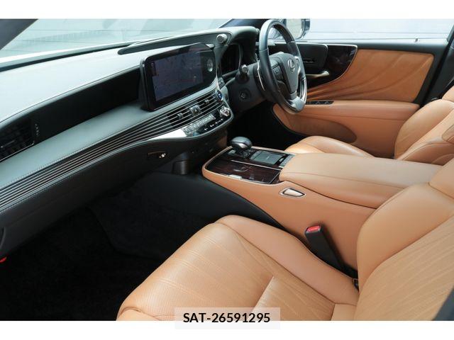 Lexus LS 2021-05 8880515-16