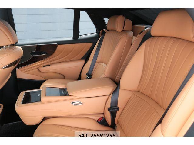 Lexus LS 2021-05 8880515-20
