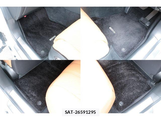 Lexus LS 2021-05 8880515-22