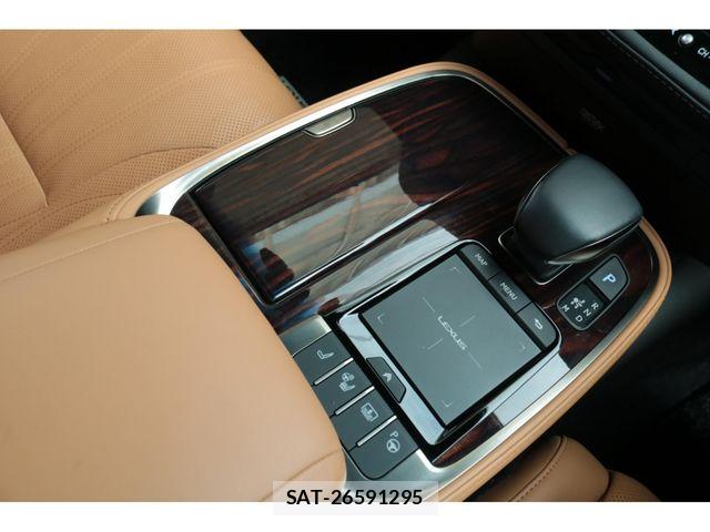 Lexus LS 2021-05 8880515-25