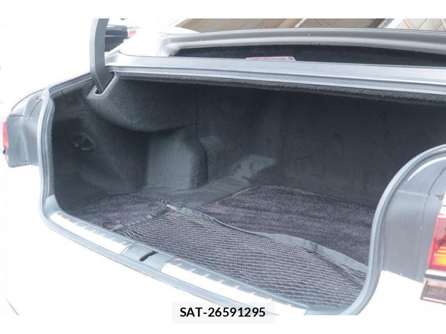 Lexus LS 2021-05 8880515-28