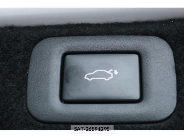 Lexus LS 2021-05 8880515-29