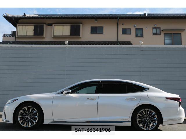 Lexus LS 2021-01 8880516-12