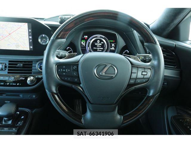 Lexus LS 2021-01 8880516-22
