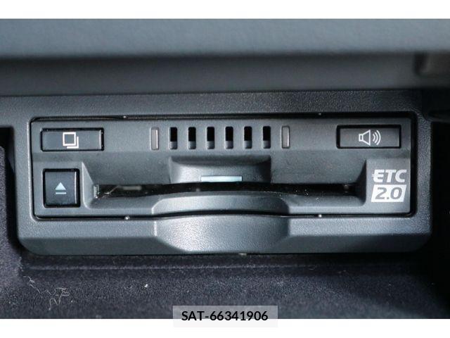 Lexus LS 2021-01 8880516-26