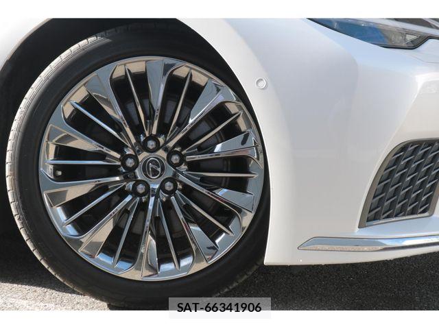 Lexus LS 2021-01 8880516-3