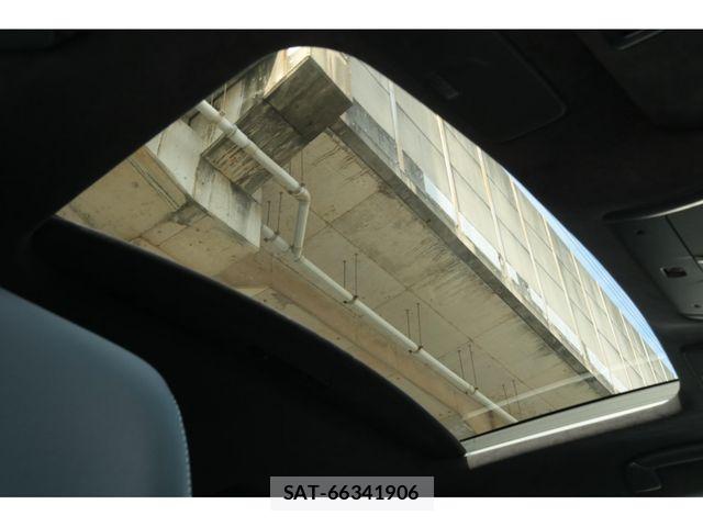 Lexus LS 2021-01 8880516-4