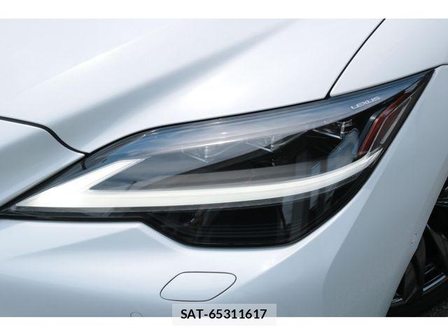 Lexus LS 2021-07 8880518-13